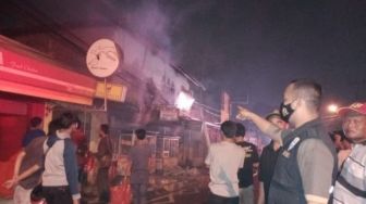 Ruko di Cilegon Terbakar Hebat, Diduga Berasal Dari Bangunan Pet Shop