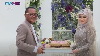 Kisah Cinta Sule dan Nathalie Holscher, DJ Perempuan Masuk Islam