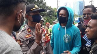 Dicegat Tak Bolah Demo ke Istana, Massa Papua Terlibat Cekcok dengan Polisi
