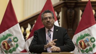 Didemo Rakyatnya Terus Menerus, Presiden Peru Mundur
