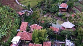 Batu Alam Restaurant Sumedang Offers a Nice Taste of Local Dishes