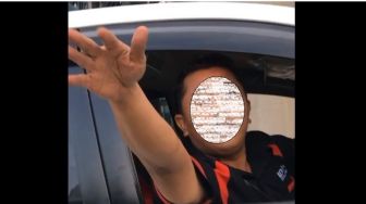 Viral Aksi Pria Ludahi Pemobil Lain, Sopir Toyota Avanza Panen Cibiran