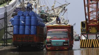 Banjir Rob Genangi Kawasan Sunda Kelapa