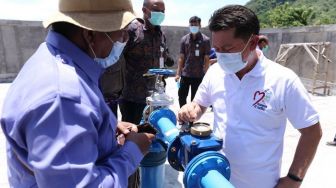 Penuhi Kebutuhan Warga, Bupati Suwirta Minta Bumdes Kelola Bisnis Air