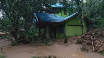 Banjir Bandang di Kawasan Landak River: Penginapan Rusak-Hewan Ternak Mati