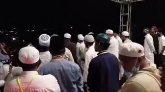 Detik-Detik Ustaz Das'ad Latif Bubarkan Pengajiannya Sebab Jemaah Berjibun