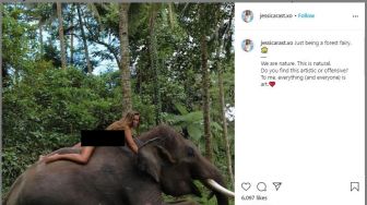 Model Beken Internasional Tanpa Busana Naik Gajah di Bali, Dikecam Publik