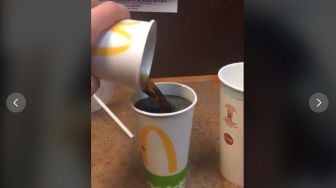 Mending Pesan yang Kecil, Isi Minuman Gelas McDonalds Ternyata Hampir Sama