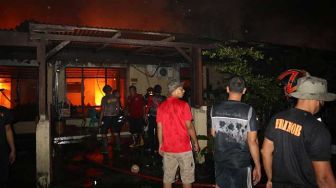 Belasan Rumah di Asrama Brimob Sumut Terbakar