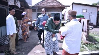 Gus Muhdlor Bantu Warga Korban Puting Beliung di Sidoarjo
