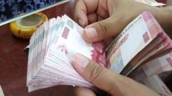 Jangan Sedih, Masih Ada Kok 7 Kabupaten/Kota yang Upahnya Naik