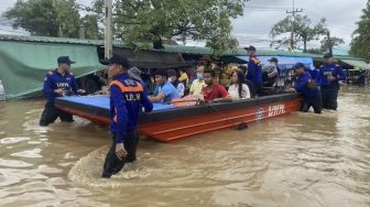 Banjir Bandang Thailand Rendam 400 Rumah