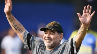 Maradona, Si Pemilik Tangan Tuhan, Telah Pergi Selama-lamanya