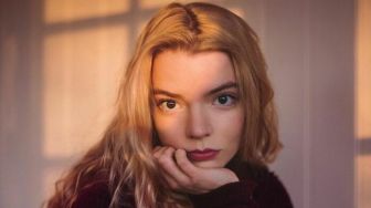 Aktris Anya Taylor-Joy Anggap Wajahnya Aneh: Aku Tak Pantas Ada di Film