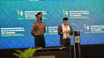 Pakai Sarung, Wapres Ma'ruf Hadiri Munas X MUI