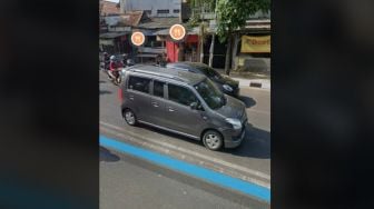 5 'Modifikasi' Nyeleneh Mobil Hasil Kamera Google Streetview, Aneh Tapi Oke