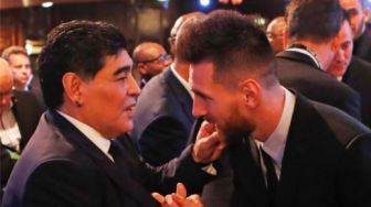 Diego Maradona Tutup Usia, Messi: Dia Tidak Pergi, Dia Abadi