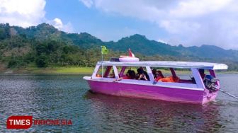 Get a Nice Experience of Horse Riding at Waduk Selorejo