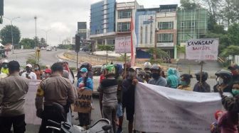 Gegara Banjir, Warga Cipta Asri Geruduk Pengembang Perumahan Renggali Raya