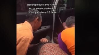 Viral Video Pertemuan Ibu dan Anak yang Terpisah 26 Tahun, Bikin Mata Basah