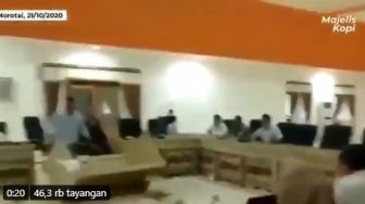 Viral Anggota DPRD Adu Jotos, Ngakunya Tidur