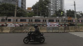 Penutupan Perlintasan Kereta Api Sebidang di Stasiun Palmerah