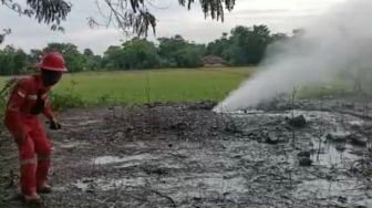 Rawan Meledak, Eks Sumur Bor Belanda di Indramayu Kembali Semburkan Gas