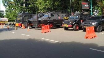 Jelang Pemeriksaan Rizieq Shihab, Barracuda dan Water Cannon Disiagakan