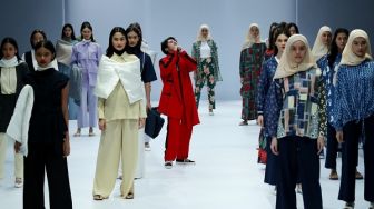 Parade Fesyen Lokal Bersama Lazada dan JFW 2021