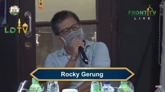 Rekening Anak Habib Rizieq Diblokir, Rocky: Otaknya Rezim Kemasukan Kecoak