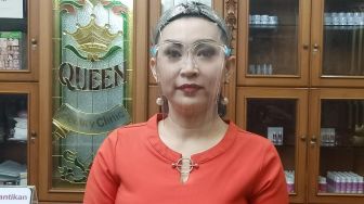 Dalami Dunia Spiritual, Ratna Listy Ingin Sembuhkan Orang Sakit