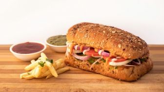 Viral Sandwich ala India, Publik Salfok dengan Topping Melimpah yang Diberikan