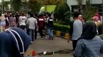 Buruh Pabrik Garmen Kesurupan Massal di Siang Bolong, Teriak Histeris