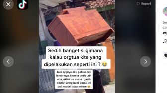 Miris! Penjual Lemari Ditolak Pelanggan, Padahal Sudah Gotong Sampai Rumah