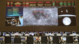Misi Berhasil! Cina Bawa Sampel Material Bulan ke Bumi