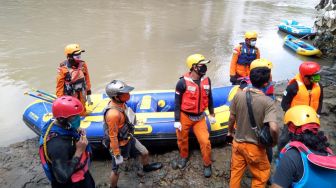 Breaking News! Jenazah Anak-Anak Korban Banjir di Medan Ditemukan