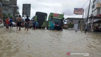 Banjir Selutut, Jalan Lintas Medan-Banda Aceh Lumpuh di Aceh Utara