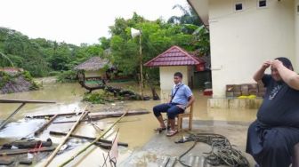 Terus Diguyur Hujan, Puluhan Desa di Pandeglang Terendam Banjir