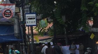 Ada Bendera Kuning di Petamburan, Rumah Rizieq Dijaga Ketat Laskar FPI