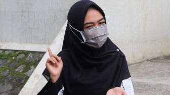 Pemotretan Bareng Kakak, Model Jilbab Ria Ricis Diomongin
