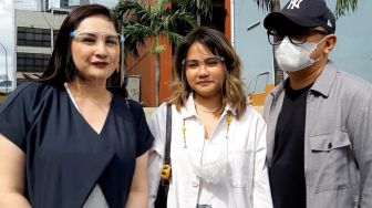 Mona Ratuliu Girang 1,2 Juta Dosis Vaksin Corona Tiba di Indonesia