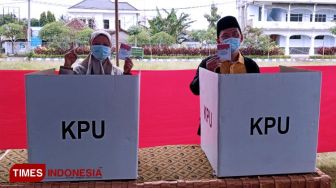 Datang ke TPS, Gus Riza Optimis Menang di Pilbup Banyuwangi