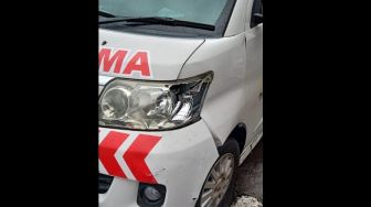 Ingin Minta Maaf, Sopir Ambulans Kejar Pemilik Mobil yang Diserempetnya