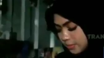 Geger! Penjual Tempe Mendoan Di Kebumen Mirip Syahrini