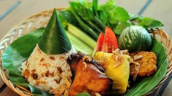 Nasi Tutug Oncom Khas Sunda Hadir di Cirebon
