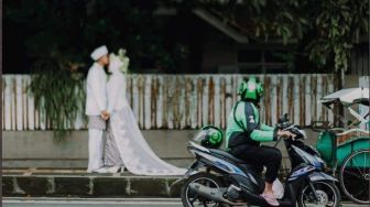 Deretan Hasil Jepretan Fotografer Yang Gagal Total Gara-gara Ojol, Kocak!