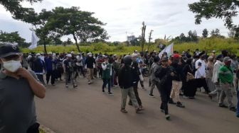 Pecinta Habib Rizieq Demo di Polres Tangsel, Minta Imam Besar Dibebaskan
