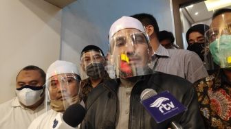 Tolak Sidang Virtual, Ahmad Shabri Lubis Cs Didakwa Bantu Rizieq