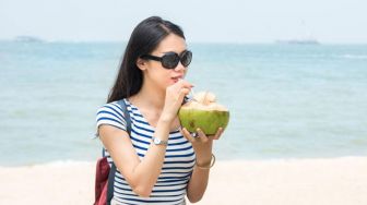 9 Manfaat Air Kelapa Bagi Kesehatan Tubuh