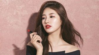 Wow, Ini Manfaatnya Tampil dengan Lipstik Merah